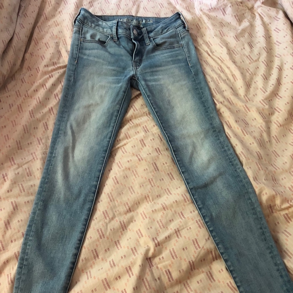 american eagle light wash skinny jeans